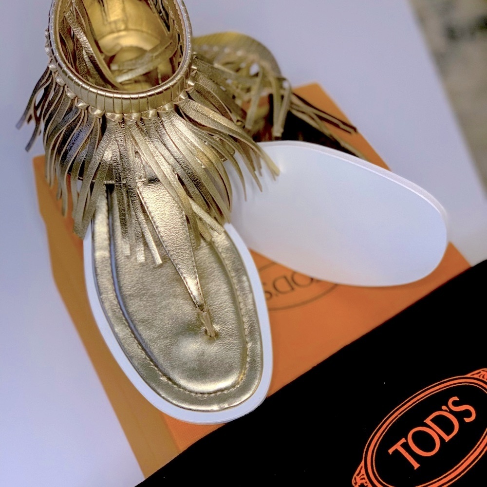 Tod’s Nubuck Gold Fringe Sandals size 35.5 “Rare!” - Picture 4 of 9
